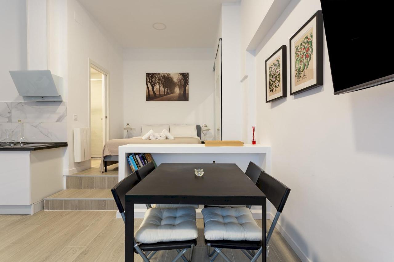 1 Bedroom 1 Bathroom Furnished - Av De America - Studio - Mintystay Madrid Exterior foto